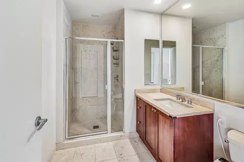 Bath - 60 E Monroe St #3107, Chicago, IL 60603 photo 4 of 4