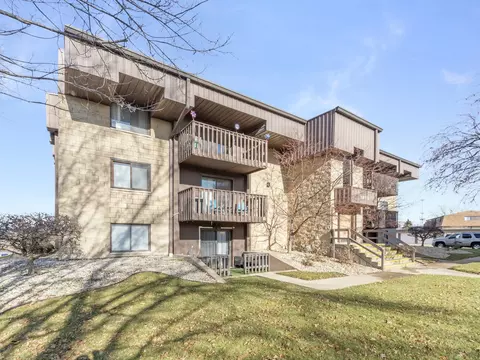 1510 N Rock Run Dr #3C, Crest Hill, IL 60403