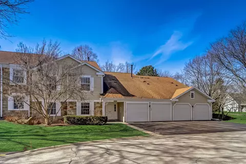 214 Blossom Ct, Buffalo Grove, IL 60089