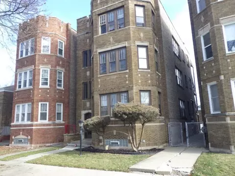 10625 S Calumet Ave, Chicago, IL 60628