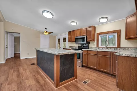 Kitchen - 5350 Aux Sable Rd, Morris, IL 60450 photo 2 of 6