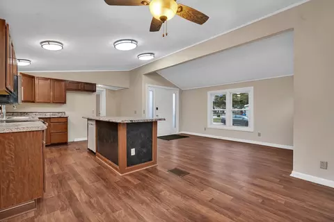 Living - 5350 Aux Sable Rd, Morris, IL 60450 photo 1 of 2