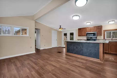 Living - 5350 Aux Sable Rd, Morris, IL 60450 photo 2 of 2