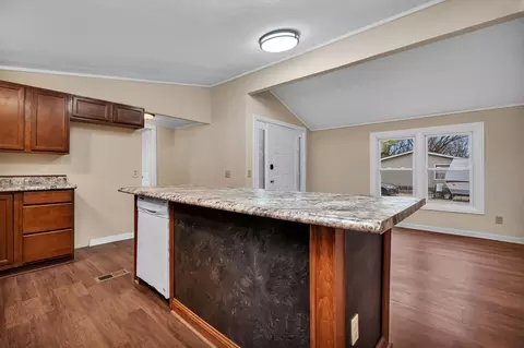 Kitchen - 5350 Aux Sable Rd, Morris, IL 60450 photo 5 of 6