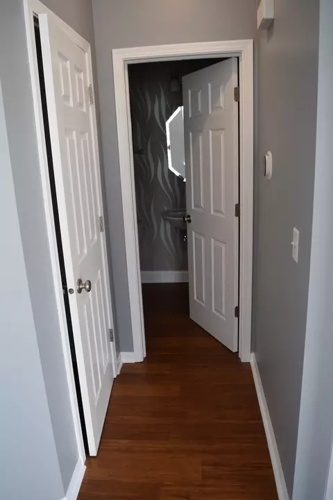 Entry Way - 4110 Bethlehem Rd, Aurora, IL 60504 photo 2 of 6
