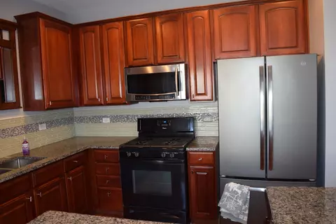 Kitchen - 4110 Bethlehem Rd, Aurora, IL 60504 photo 4 of 7