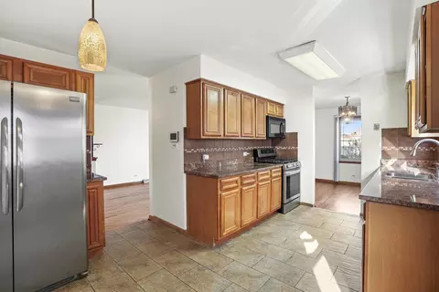 Kitchen - 417 E 88th Pl, Chicago, IL 60619 photo 3 of 4