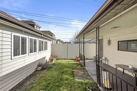 Exterior - 417 E 88th Pl, Chicago, IL 60619 photo 4 of 4