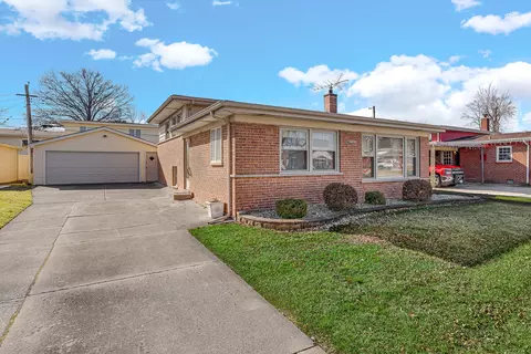 116 W Glengate Ave, Chicago Heights, IL 60411