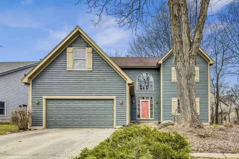 468 Kelly Ln, Crystal Lake, IL 60012