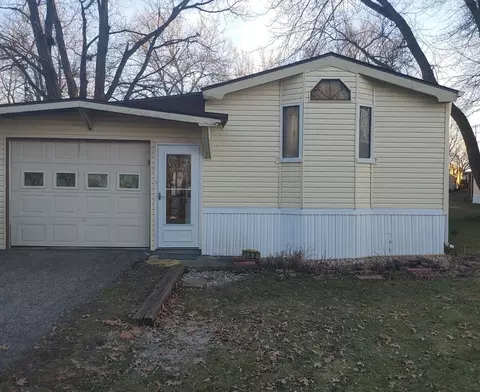162 Dayflower Cir, Davis Junction, IL 61020