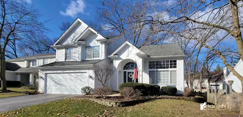 451 Rock Hall Cir, Grayslake, IL 60030