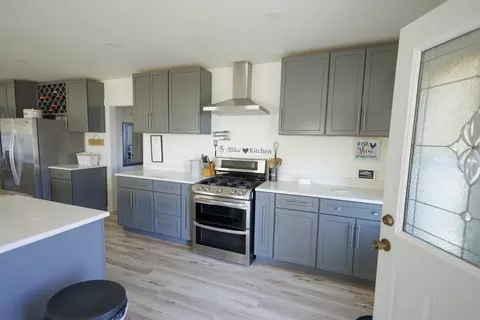 Kitchen - 836 N Main Ave, Kankakee, IL 60901 photo 1 of 7