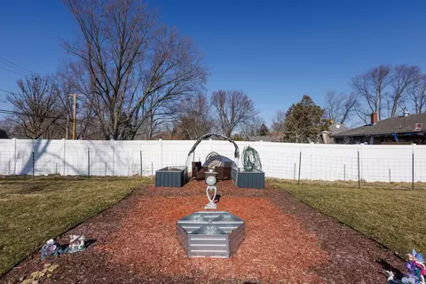 Exterior - 836 N Main Ave, Kankakee, IL 60901 photo 14 of 15