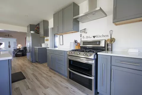Kitchen - 836 N Main Ave, Kankakee, IL 60901 photo 7 of 7