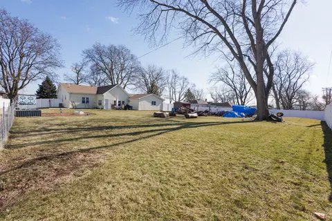 Exterior - 836 N Main Ave, Kankakee, IL 60901 photo 12 of 15