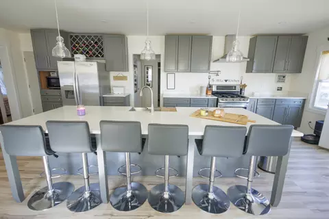 Kitchen - 836 N Main Ave, Kankakee, IL 60901 photo 4 of 7