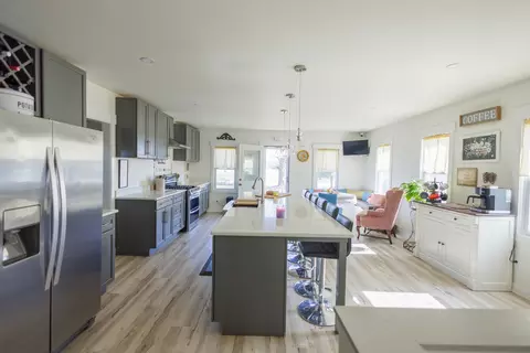Kitchen - 836 N Main Ave, Kankakee, IL 60901 photo 2 of 7