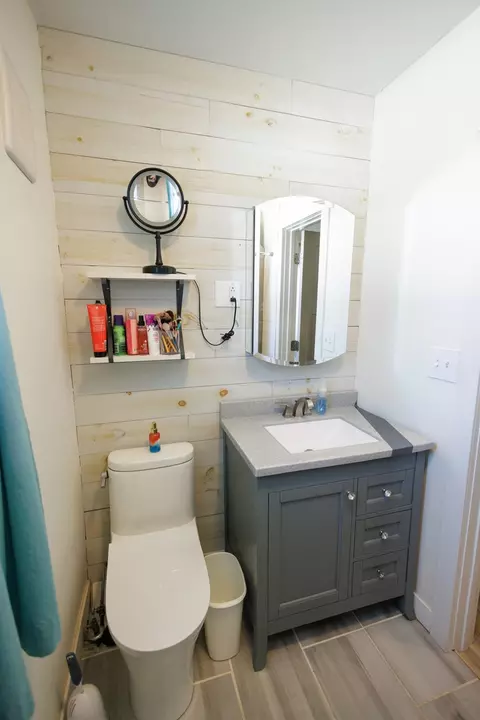 Bath - 836 N Main Ave, Kankakee, IL 60901 photo 5 of 5