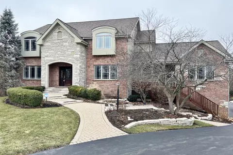 3231 Haven Wood Ct, Palatine, IL 60067