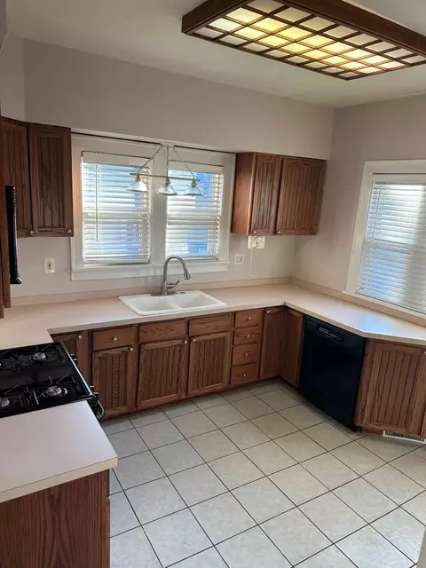 Kitchen - 418 Elm St, Elgin, IL 60123 photo 1 of 1