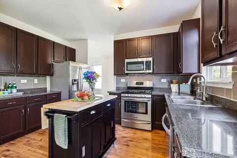 2028 Stephen St, Aurora, IL 60502 photo 8