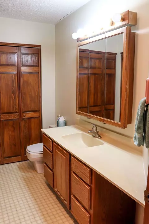 Bath - 305 E High St, Morrison, IL 61270 photo 1 of 5