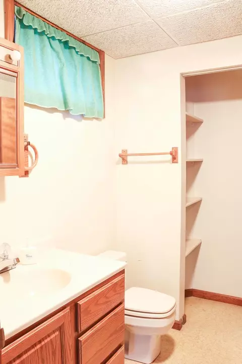 Bath - 305 E High St, Morrison, IL 61270 photo 4 of 5