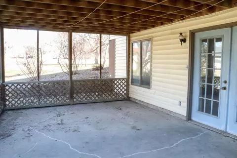 Exterior - 305 E High St, Morrison, IL 61270 photo 10 of 16
