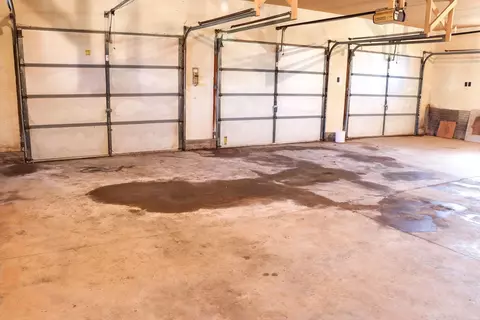Exterior - 305 E High St, Morrison, IL 61270 photo 5 of 16