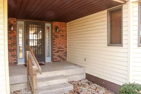 Exterior - 305 E High St, Morrison, IL 61270 photo 3 of 16