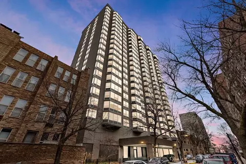 720 W Gordon Ter #12L, Chicago, IL 60613