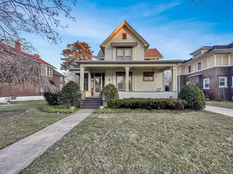 320 S Lasalle St, Aurora, IL 60505