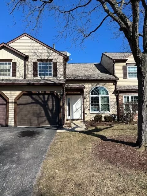 359 Ascot Ln, Streamwood, IL 60107