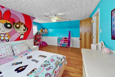 Bedroom - 235 N Eastern Ave, Bartlett, IL 60103 photo 6 of 11