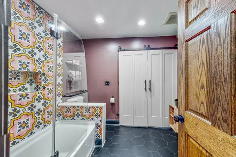 Bath - 235 N Eastern Ave, Bartlett, IL 60103 photo 1 of 3