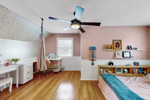 Bedroom - 235 N Eastern Ave, Bartlett, IL 60103 photo 9 of 11
