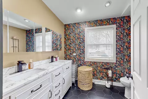 Bath - 235 N Eastern Ave, Bartlett, IL 60103 photo 3 of 3