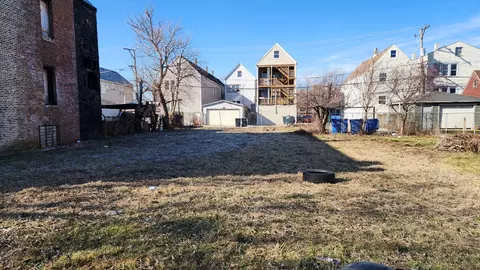 4314 S Honore St, Chicago, IL 60609