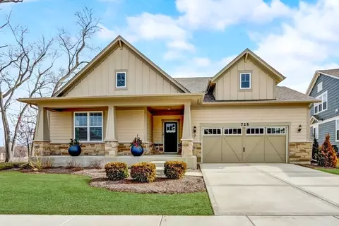 725 Insull Dr, Vernon Hills, IL 60061