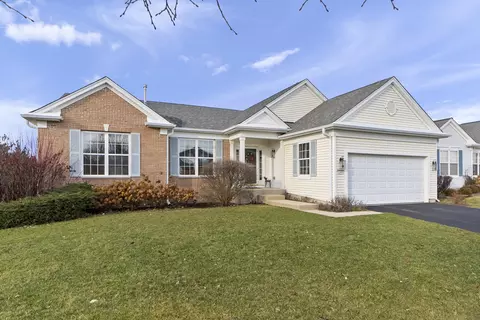 12405 Arlington Dr, Huntley, IL 60142