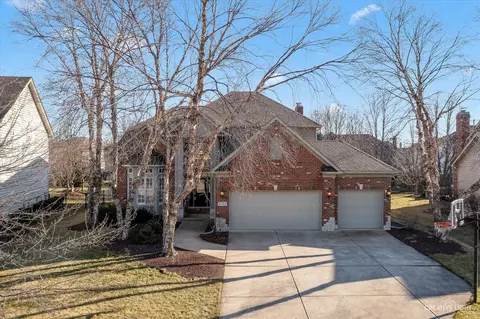 3712 Grassmere Rd, Naperville, IL 60564