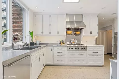 Kitchen - 230 E Delaware Pl #7W, Chicago, IL 60611 photo 2 of 3