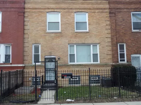 6940 S Dante Ave, Chicago, IL 60637