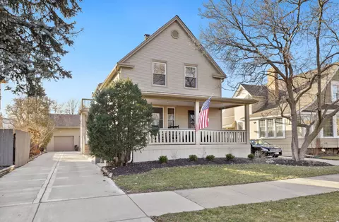 4526 N Kenton Ave, Chicago, IL 60630