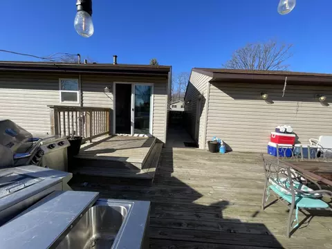 Exterior - 4404 Elmleaf Dr, Mchenry, IL 60051 photo 5 of 6