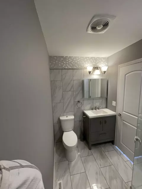 Bath - 4404 Elmleaf Dr, Mchenry, IL 60051 photo 7 of 7