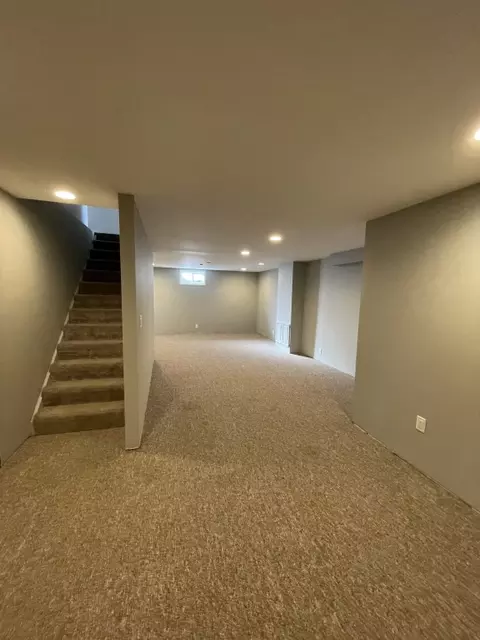 Entry Way - 4404 Elmleaf Dr, Mchenry, IL 60051 photo 3 of 6