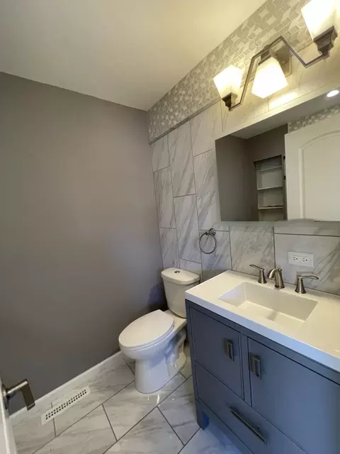 Bath - 4404 Elmleaf Dr, Mchenry, IL 60051 photo 5 of 7