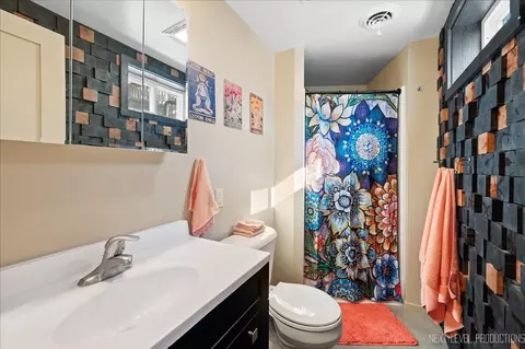 Bath - 730 Kimberly Dr, Dekalb, IL 60115 photo 3 of 3